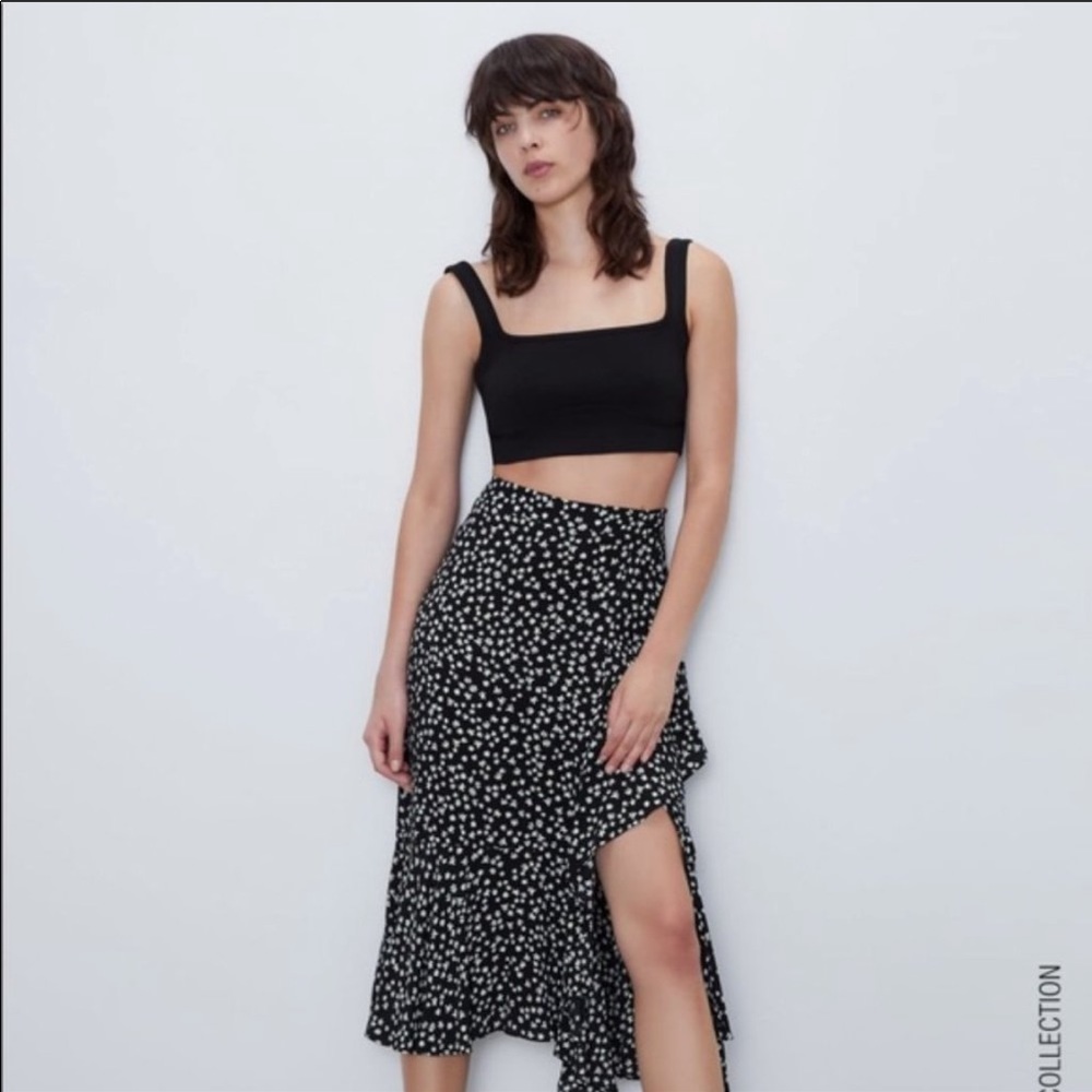 NWT Zara MIDI Skirt